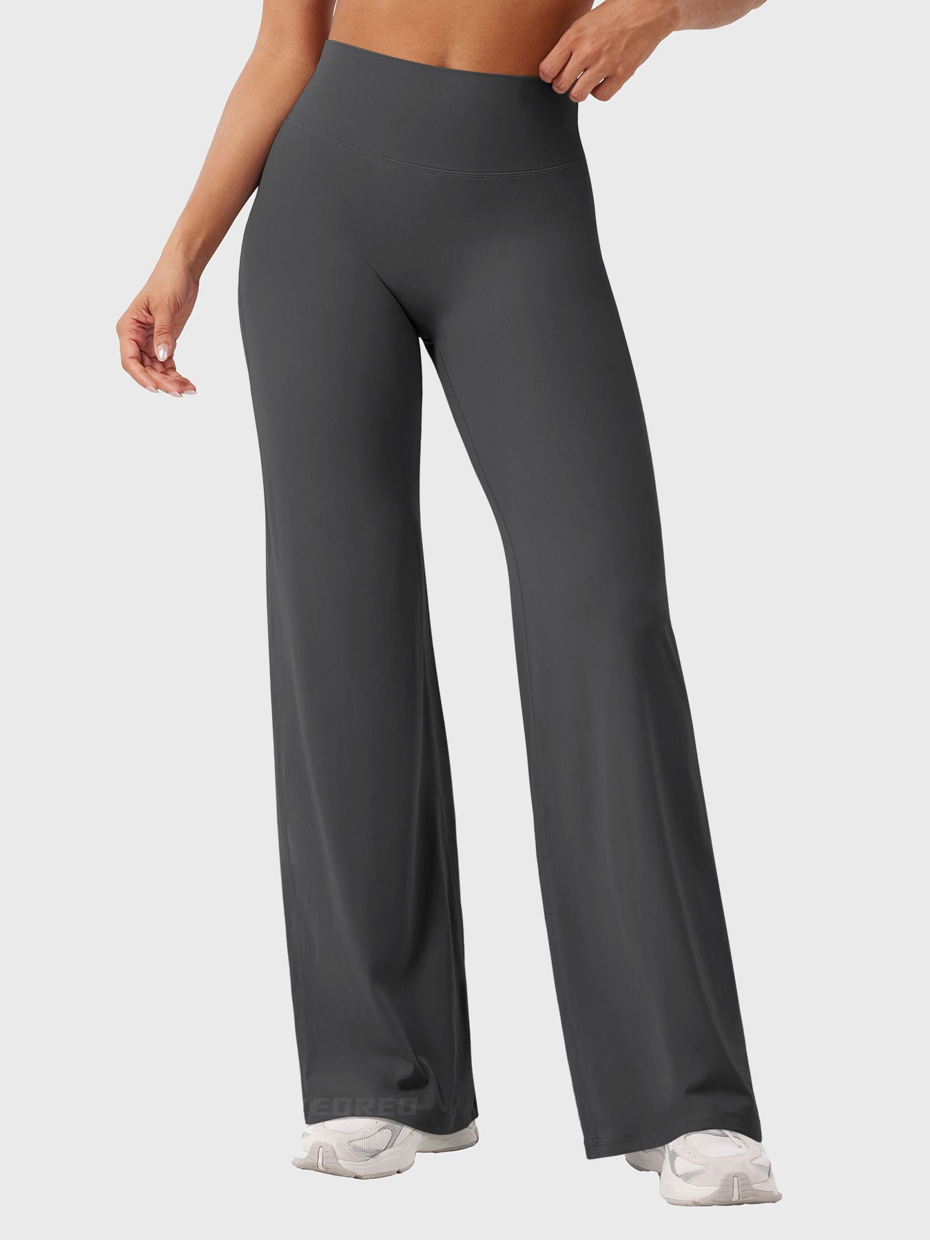 (Pre-Sale) Yeoreo Eddiy Straight Leg Leggings