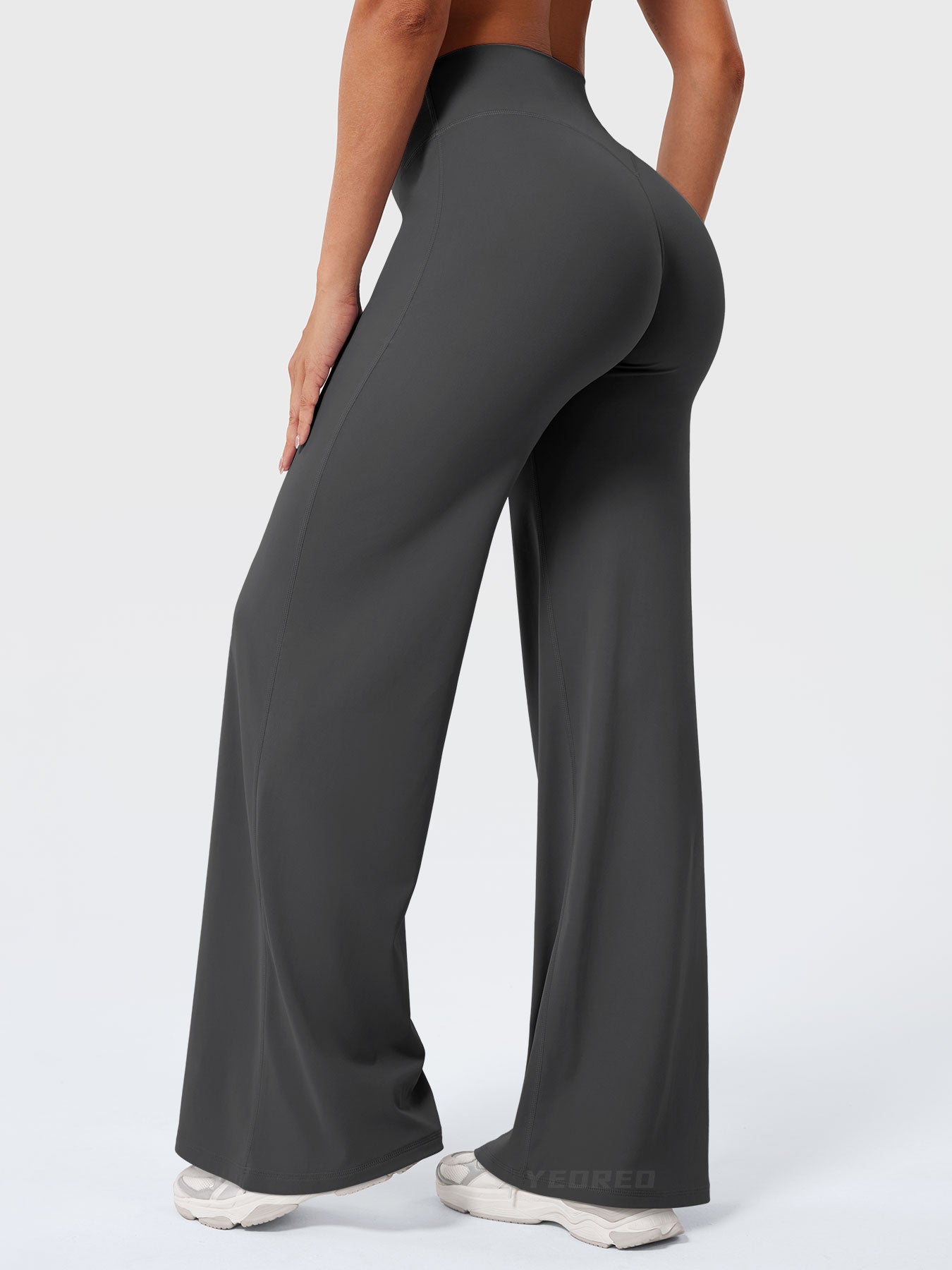 (Pre-Sale) Yeoreo Eddiy Straight Leg Leggings