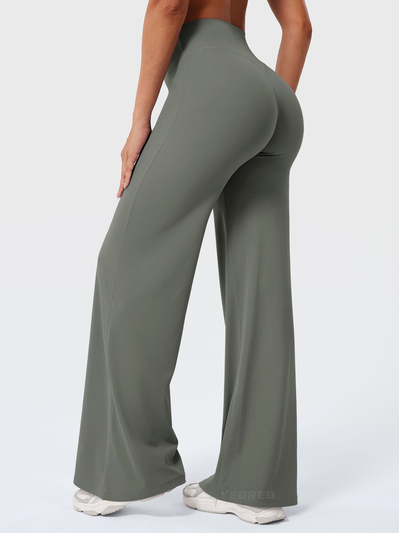 (Pre-Sale) Yeoreo Eddiy Straight Leg Leggings