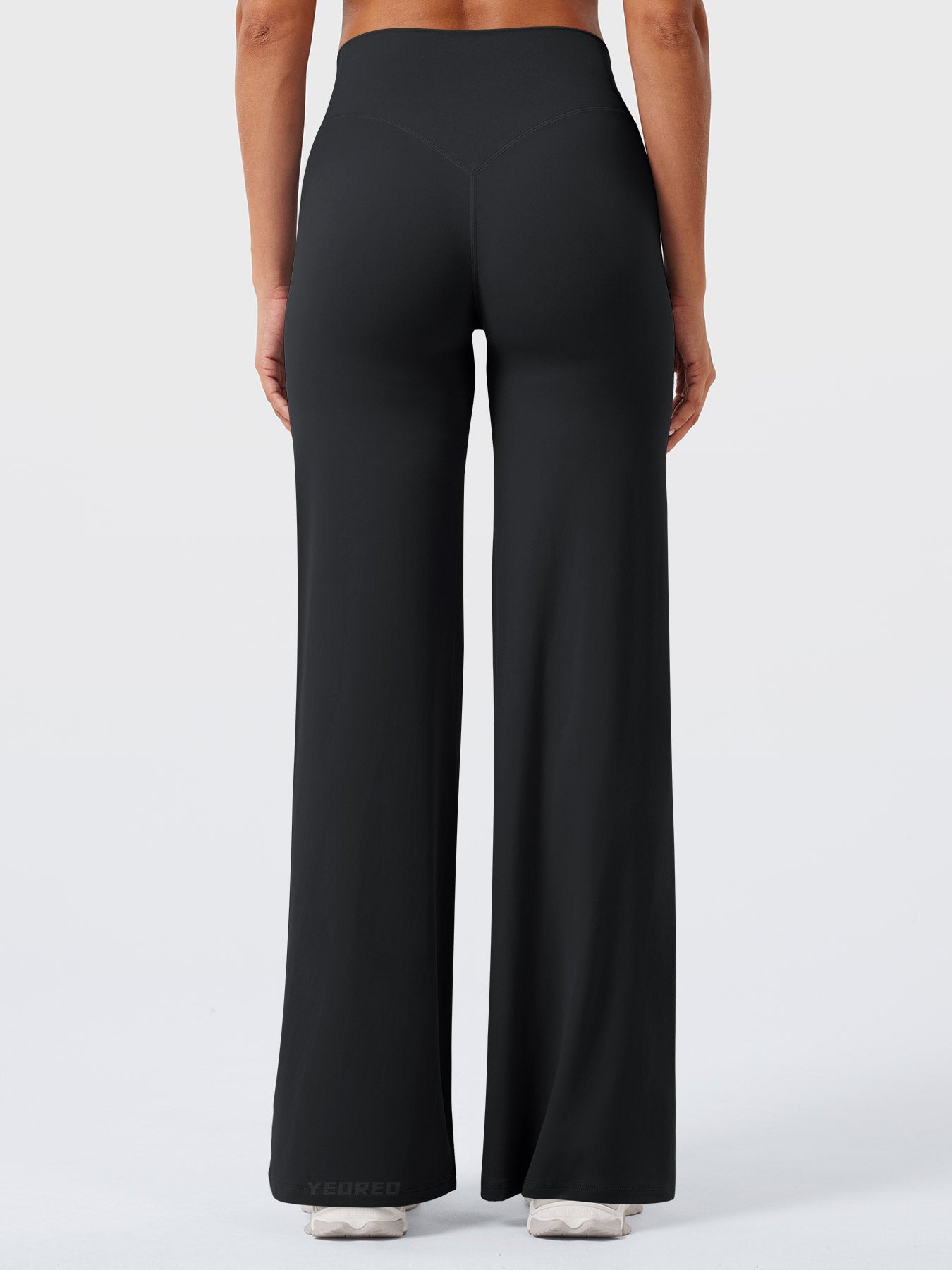 (Pre-Sale) Yeoreo Eddiy Straight Leg Leggings